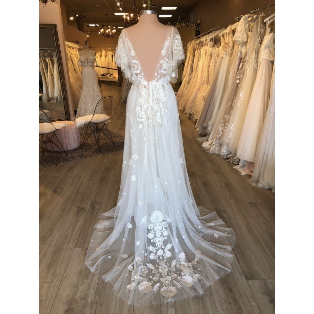 BHLDN Willowby Heartleaf Wedding Gown Ivory Size 2 and 14 NEW - Picture 8 of 13